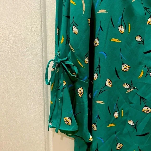 NEW.. 41 Hawthorn Women's Floral Print Long Sleeve Blouse - Picture 6 of 6